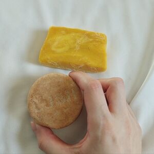 LUSH Cosmetics Shampoo Bar/Solid Shampoo Bundle🍌🍯